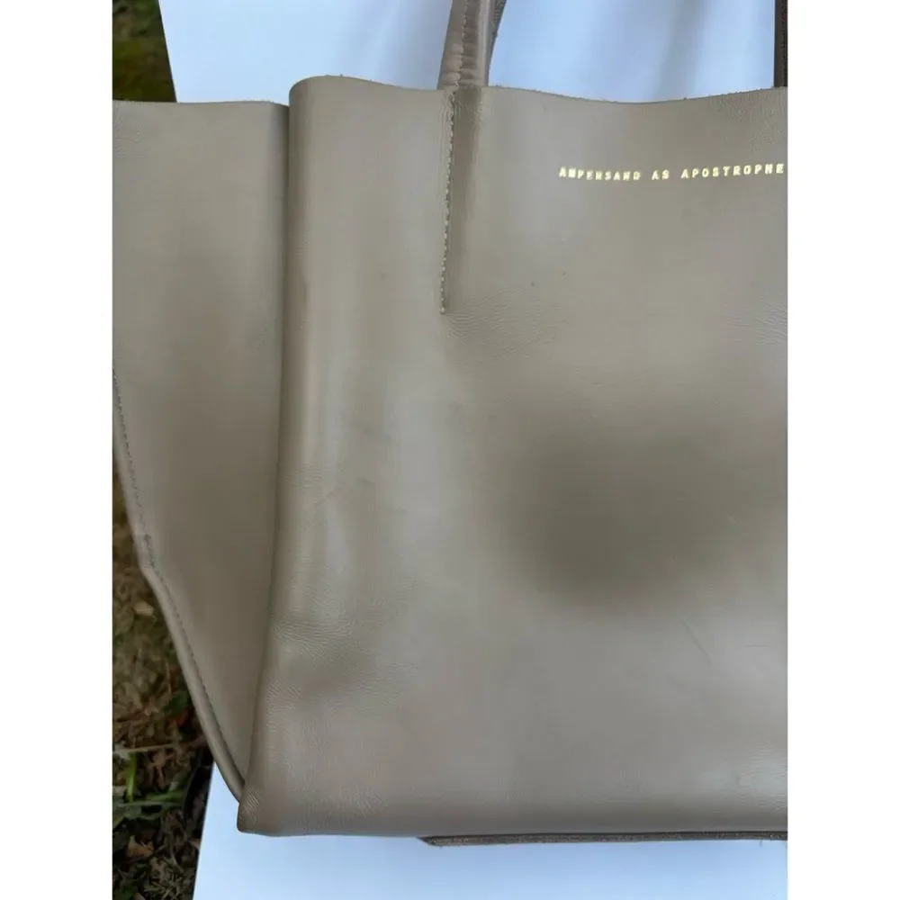 AMPERSAND AS APOSTROPHE
STIFF SIDEWAYS TOTE IN GREY - Picture 5 of 12
